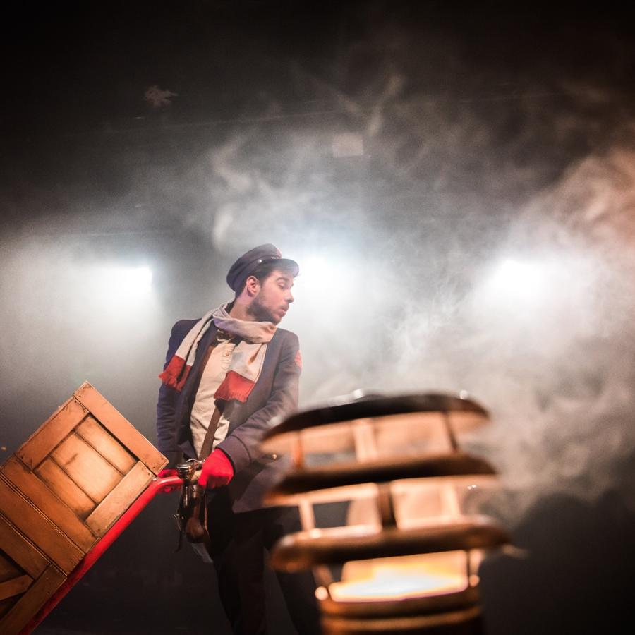 the postman txema muñoz